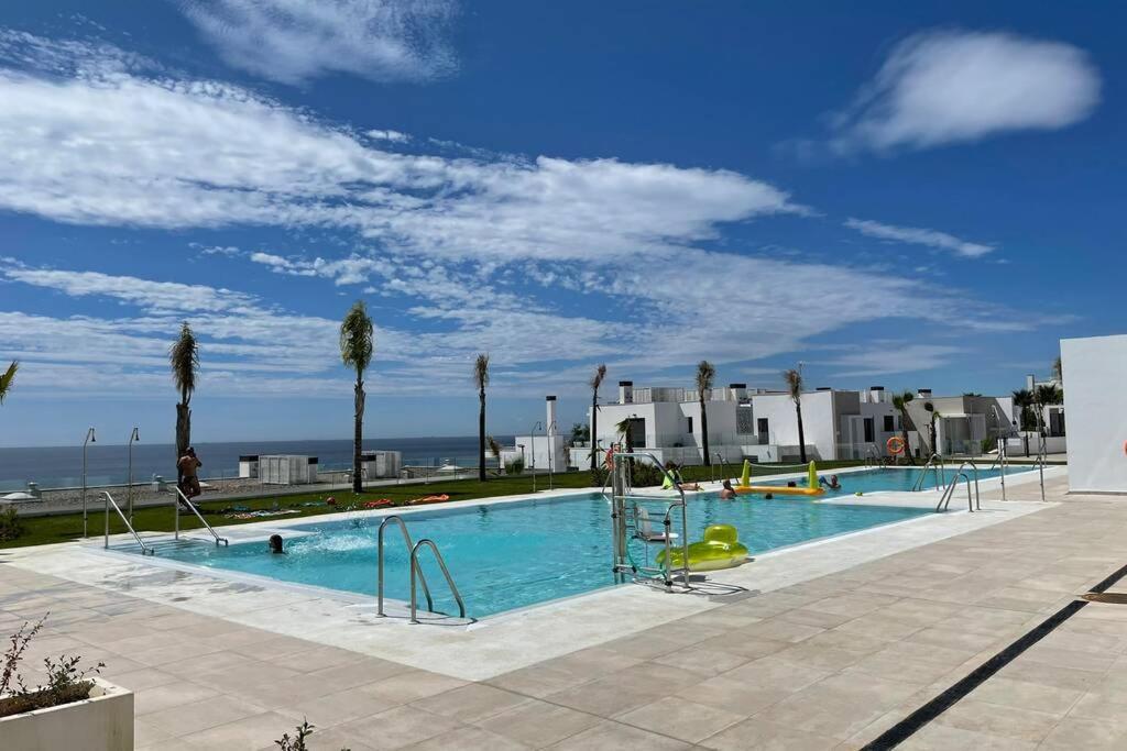 Modern 2 Beds Apartment In Alcaidesa Extérieur photo